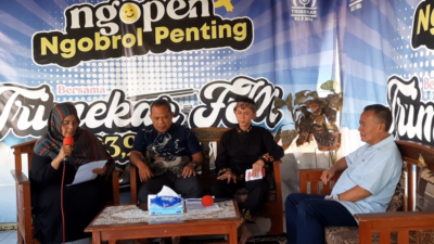 Ngopen Radio Trimekar Sumedang Bahas Permasalahan Sampah Waduk Jatigede