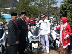 28 Petugas Puskesmas Keliling Diberi Motor Operasional