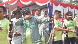 Persatuan Panahan Tradisional (Perpatri) Jaya Nusantara Kabupaten Sumedang mencuri perhatian dengan menampilkan Panah Kasumedangan dalam acara Kormi Sumedang Bergema yang diselenggarakan di Pusat Pemerintahan Sumedang (PPS), Kamis, 22 Agustus 2024.